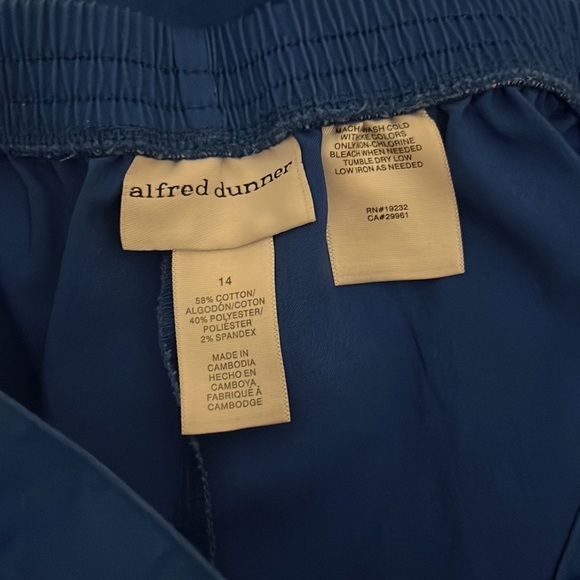 🔴 5 items for $25 Sale! Alfred Dunner Blue Capris 14 - Picture 6 of 6